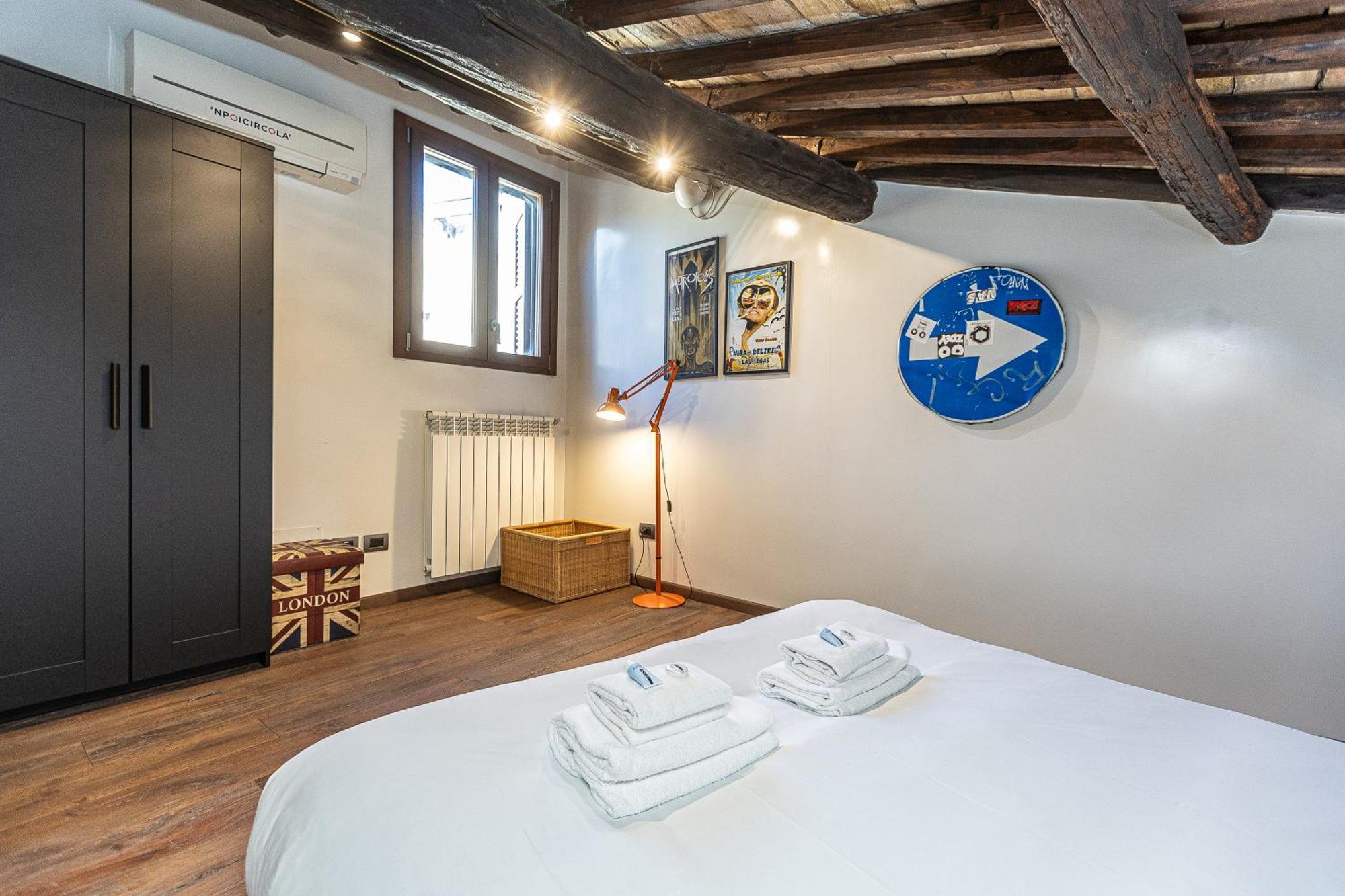 Mou Trastevere House By In *