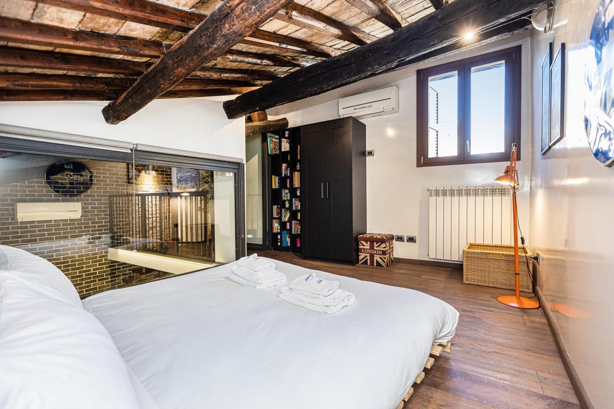 Mou Trastevere House By In *