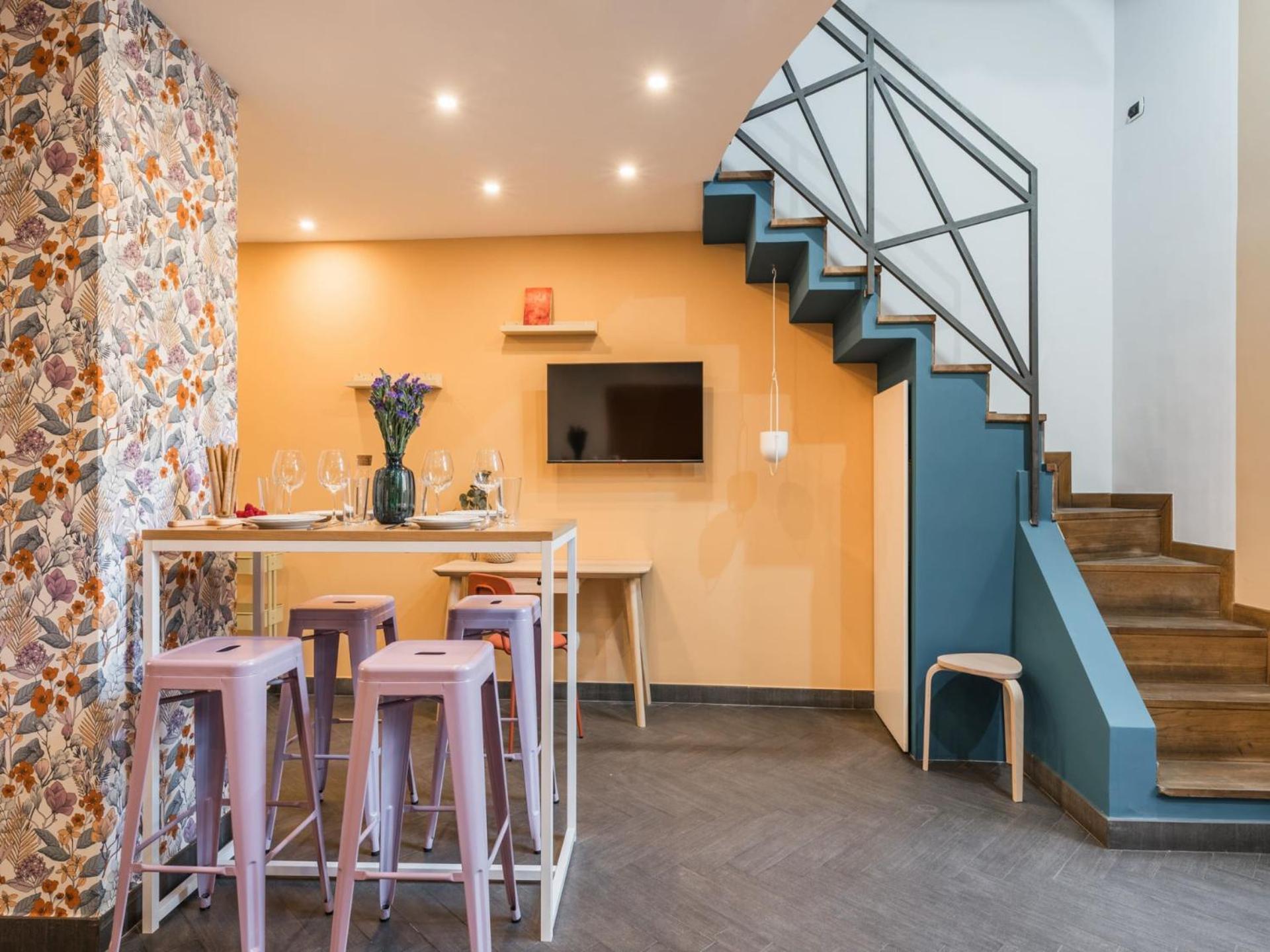 The Rent - Colorful Loft In Trastevere Area