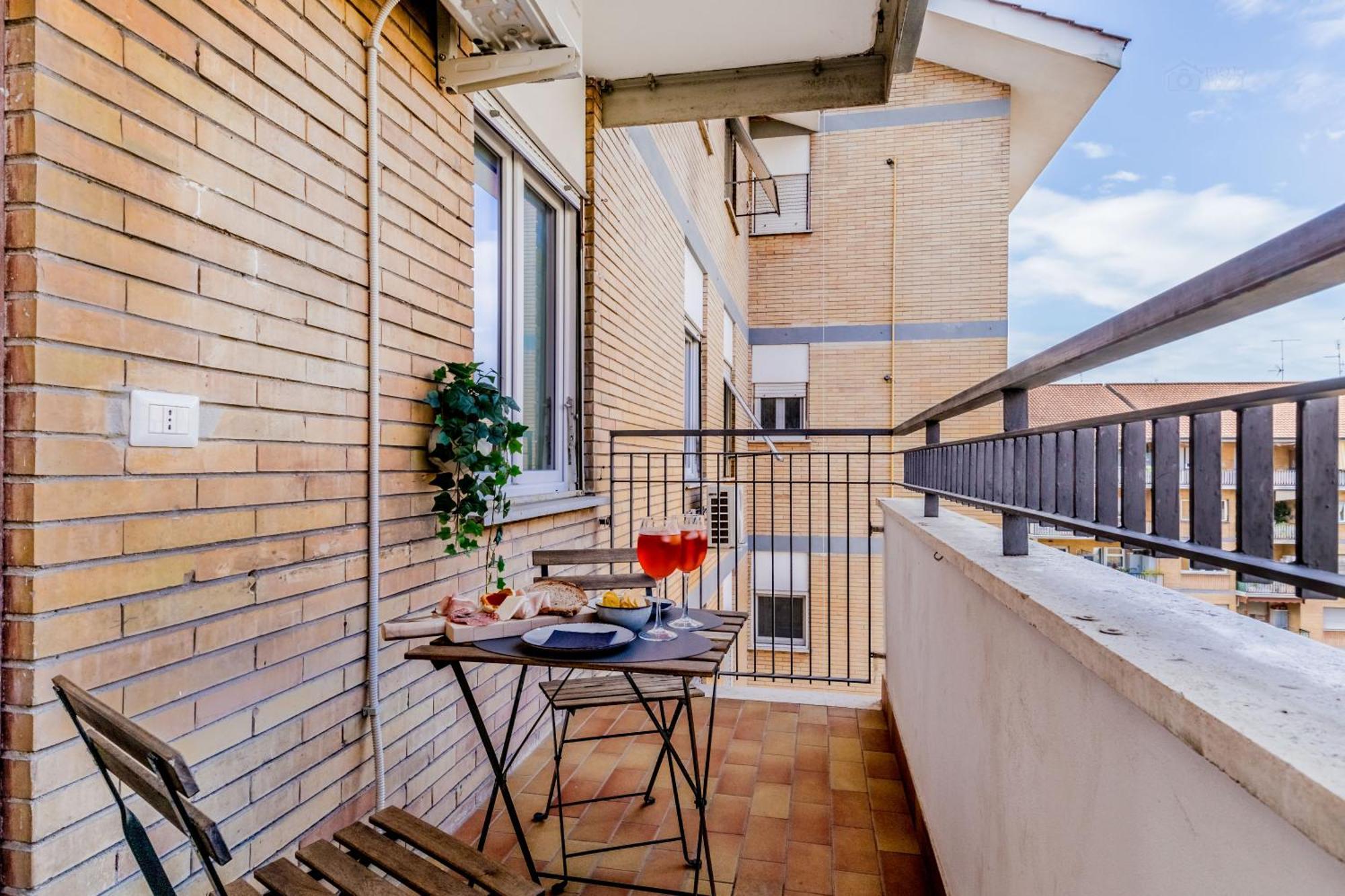 Loungefloor Metro A Netflix & Wi-fi Appartement *
