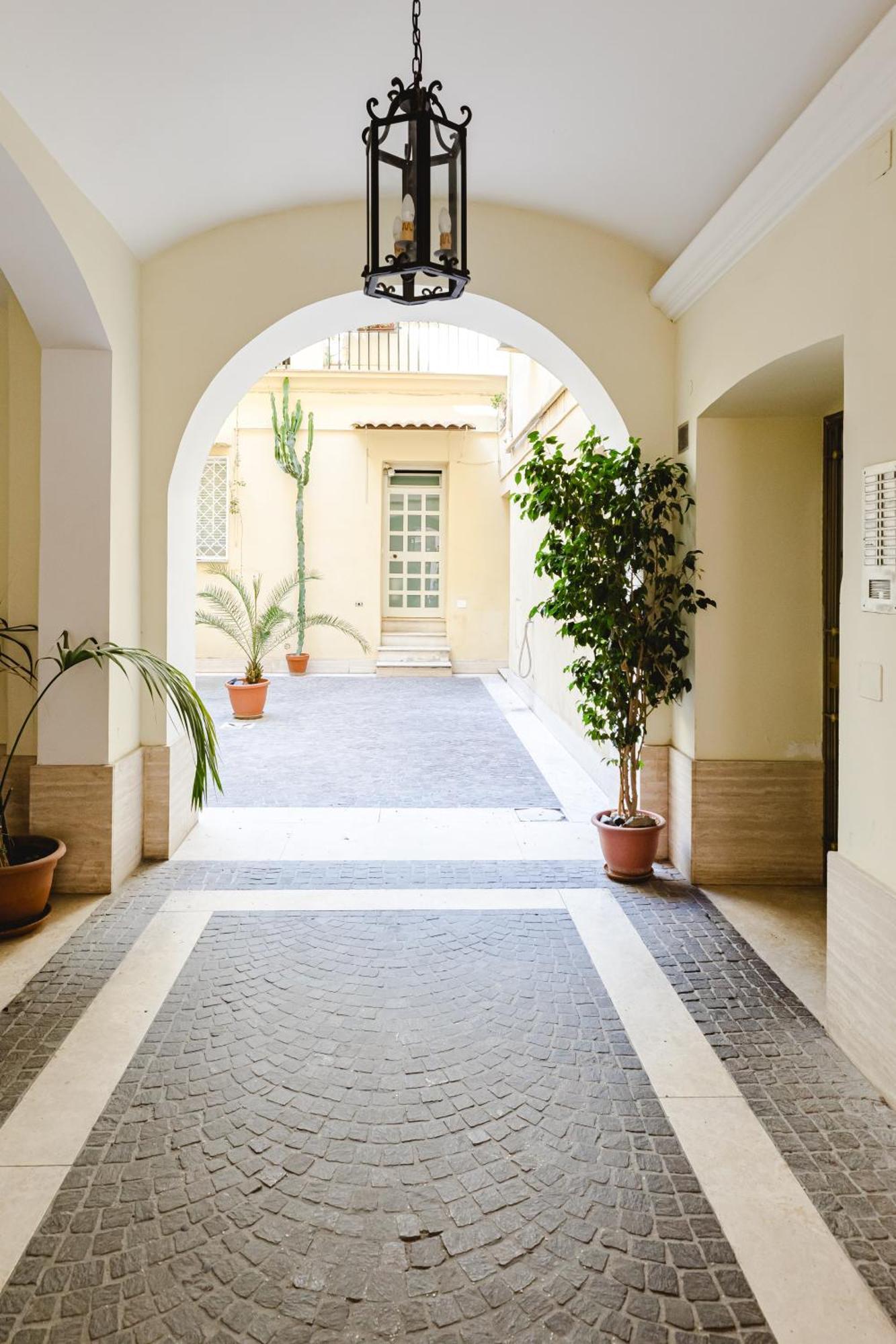 Via Tolemaide Private Apartment Rome