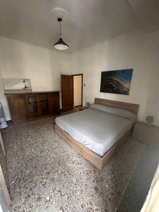 Metro C - Centocelle Ampio Con Tre Da Letto Appartement *
