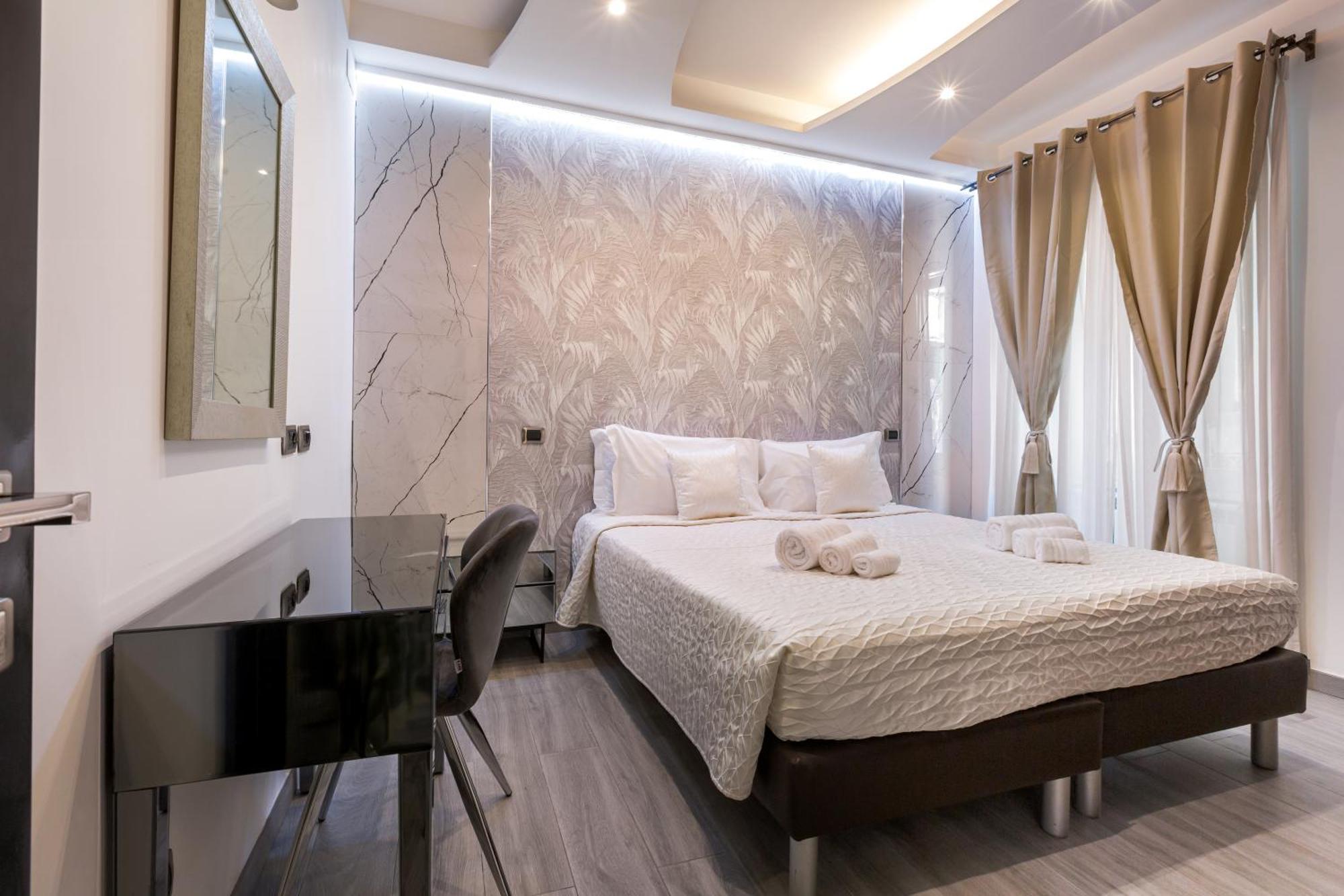 Daphne Luxury *