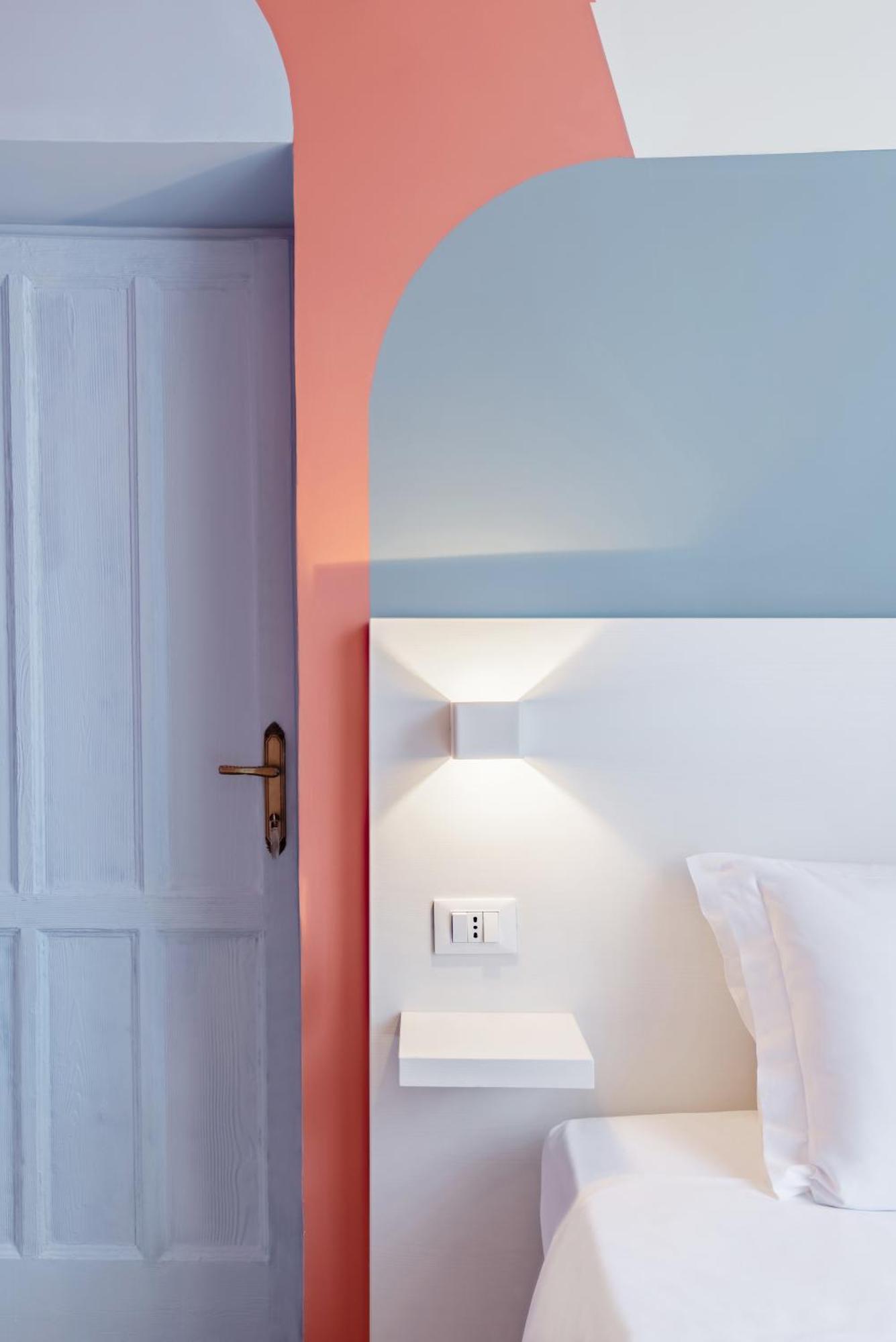 Hotel Infinito - Gruppo Blam