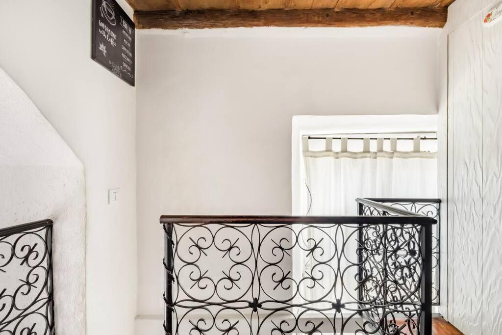 Apartment Trastevere Alley Rome