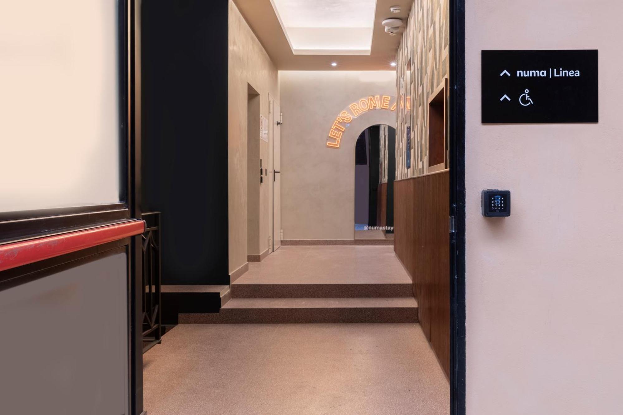 Numa Linea Aparthotel