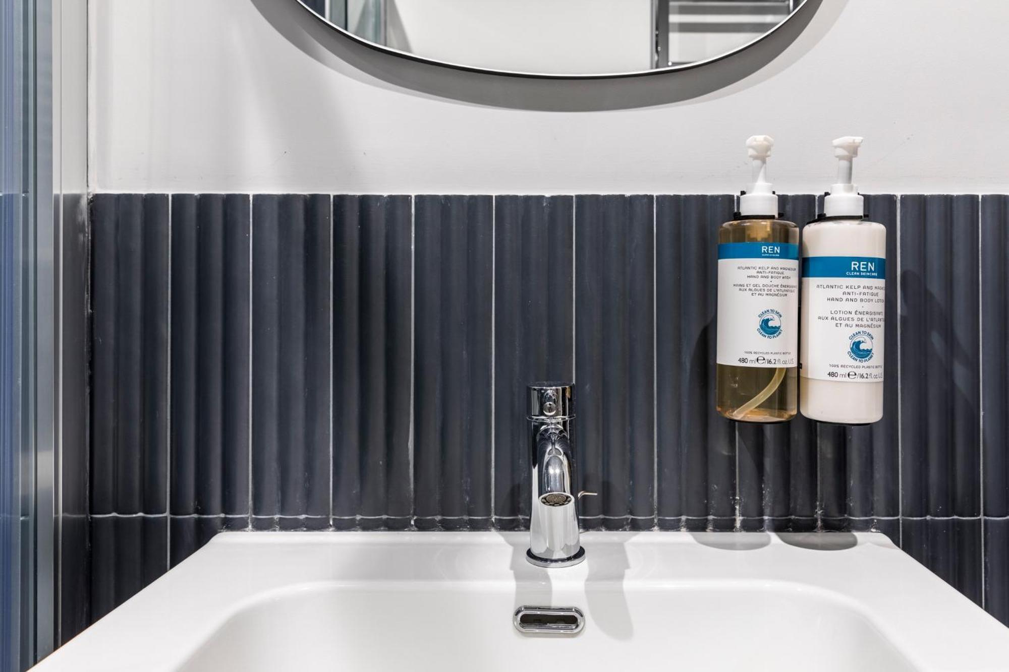Aparthotel Numa Linea 3*