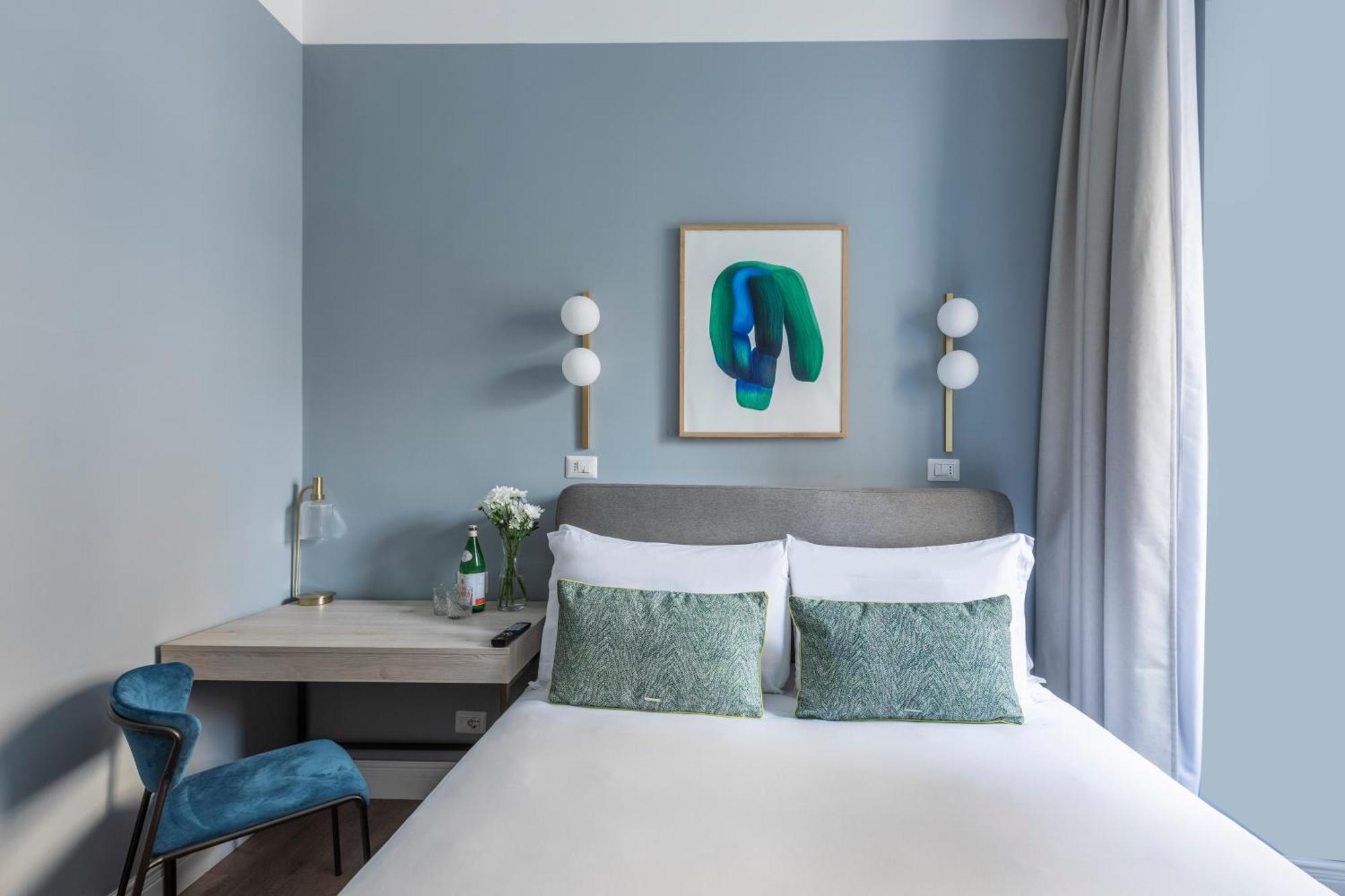 Numa Linea Aparthotel 3*