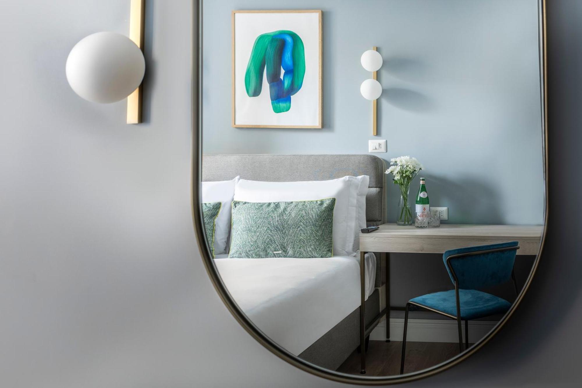 Numa Linea Aparthotel