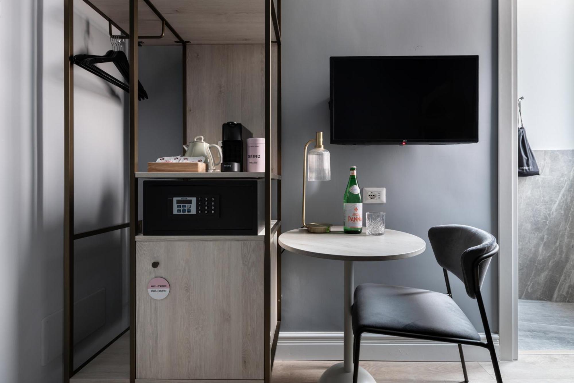 Numa Linea Aparthotel