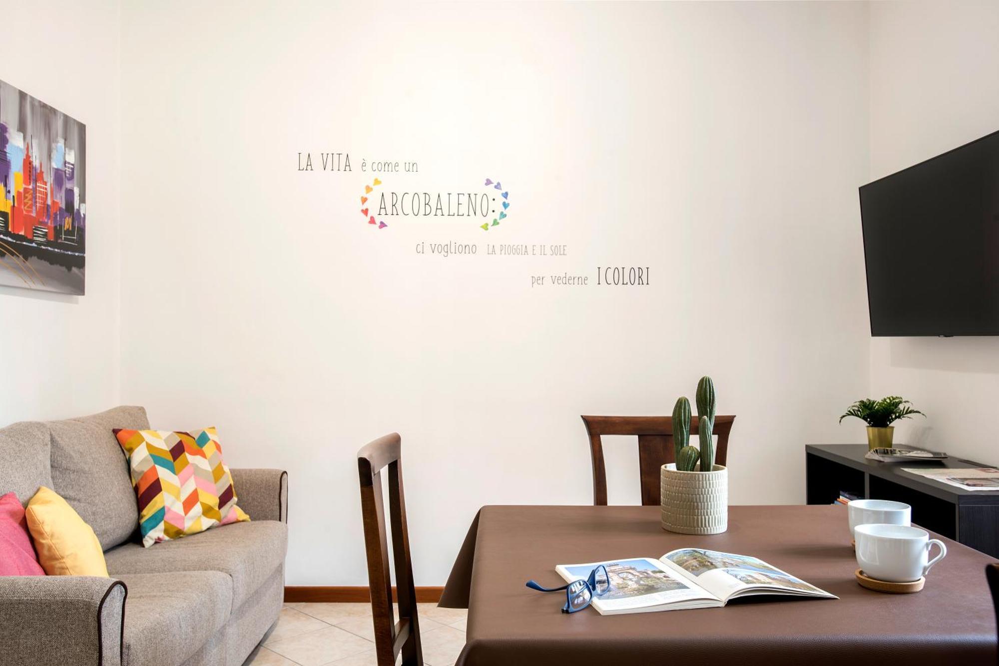Stylish & Cozy - 5 Star Location- Balcony - View * Rome