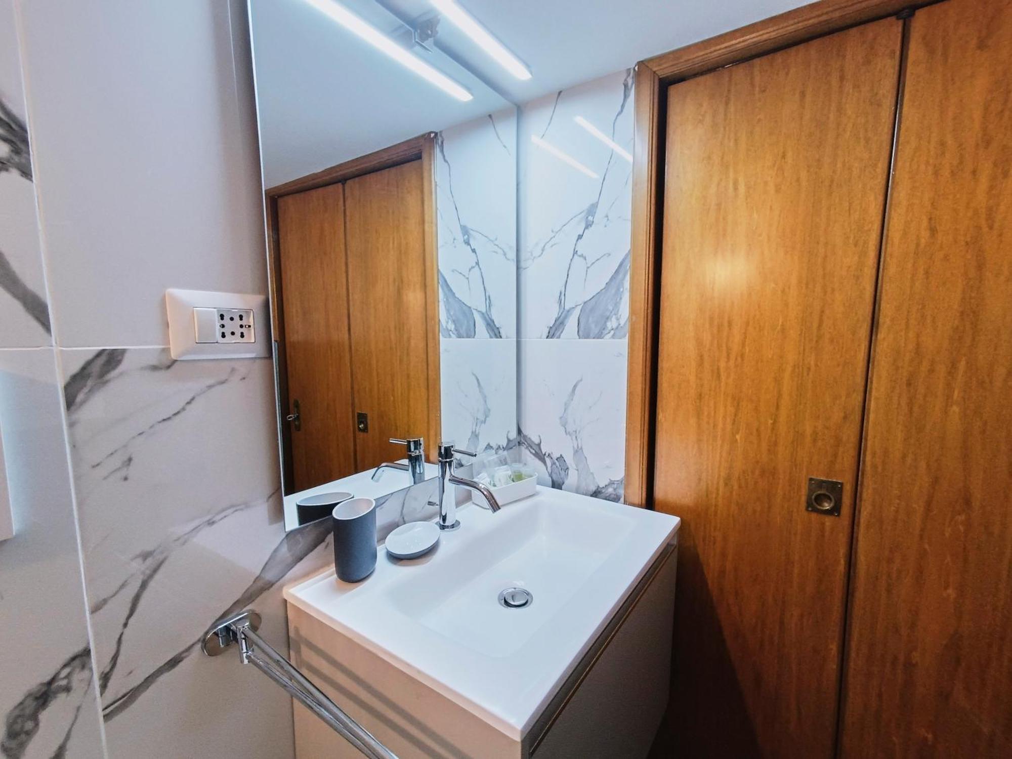 Appartement Mini Con Balcone A Piazza Del Popolo