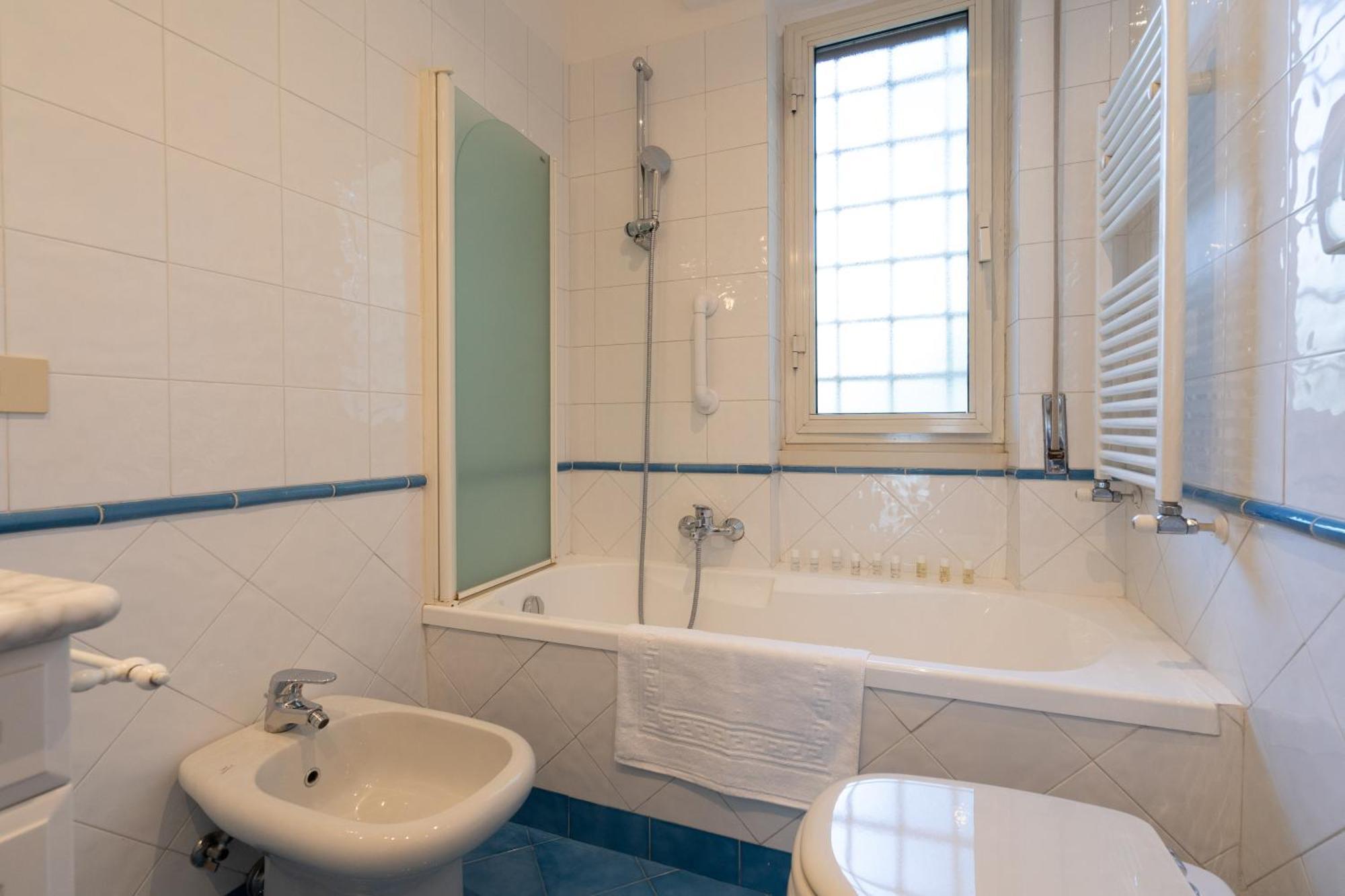 Apartment {free Parking} Wi-fi - Netflix & A/c