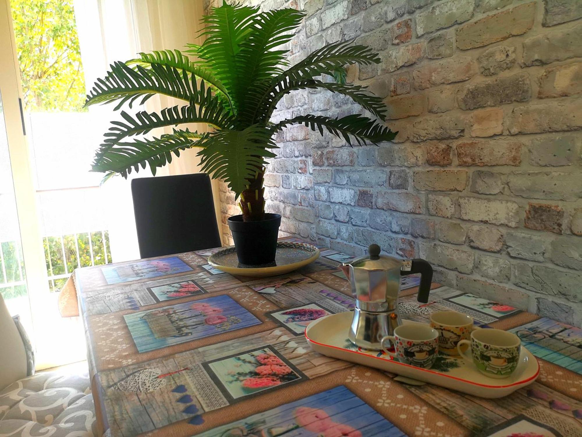 Apartment Dreams *