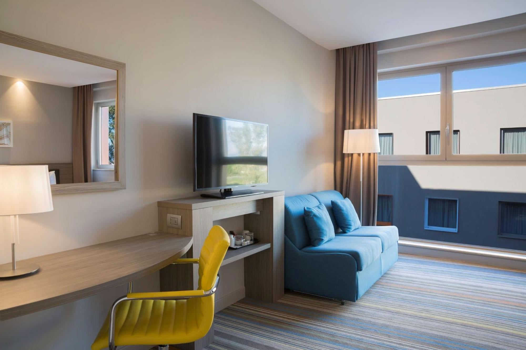 Hampton By Hilton East Hotel 3*