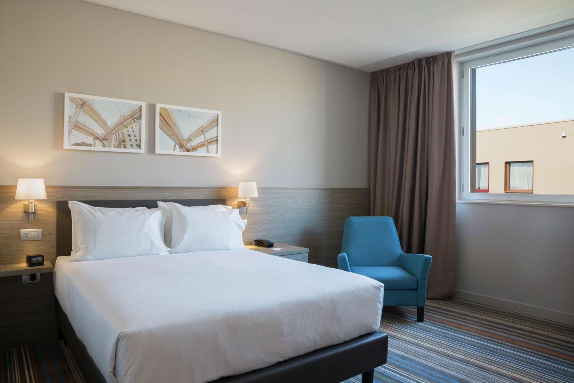 Hampton By Hilton East 3*