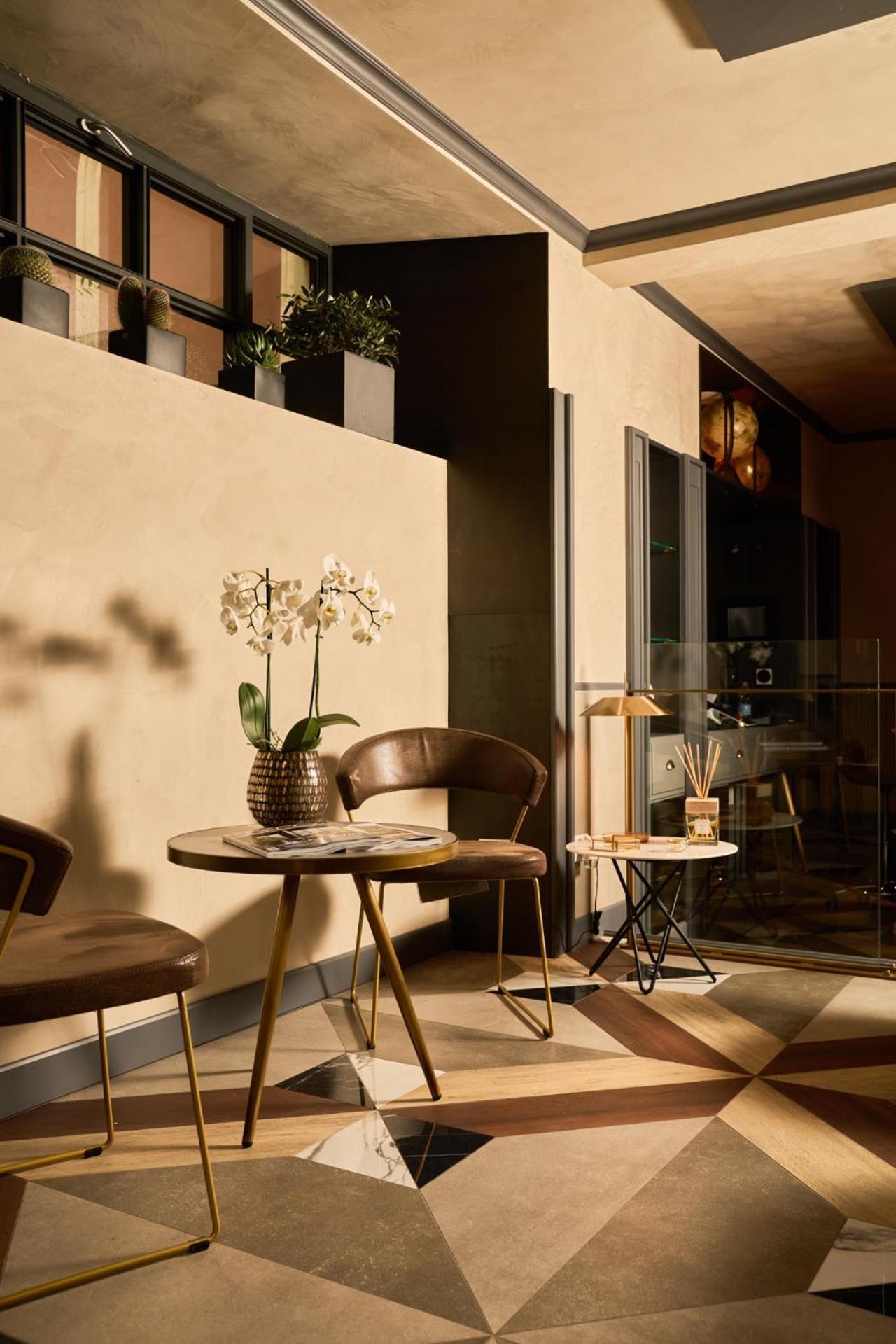 Loly Boutique Hotel 4*