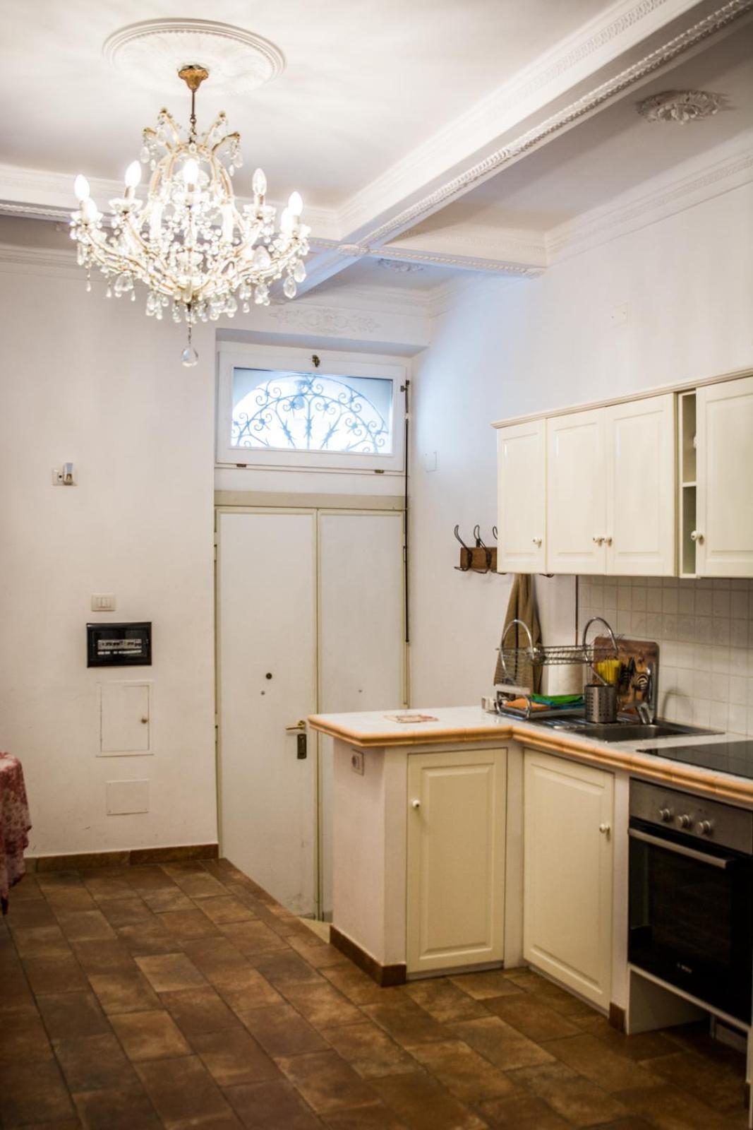 Grove House Apartment *