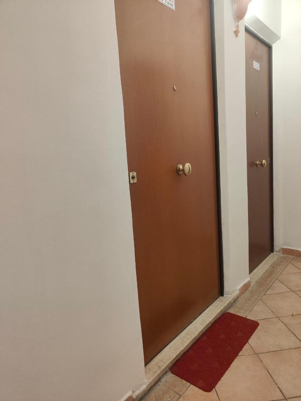 Red Nine - Stazione Tiburtina Appartement