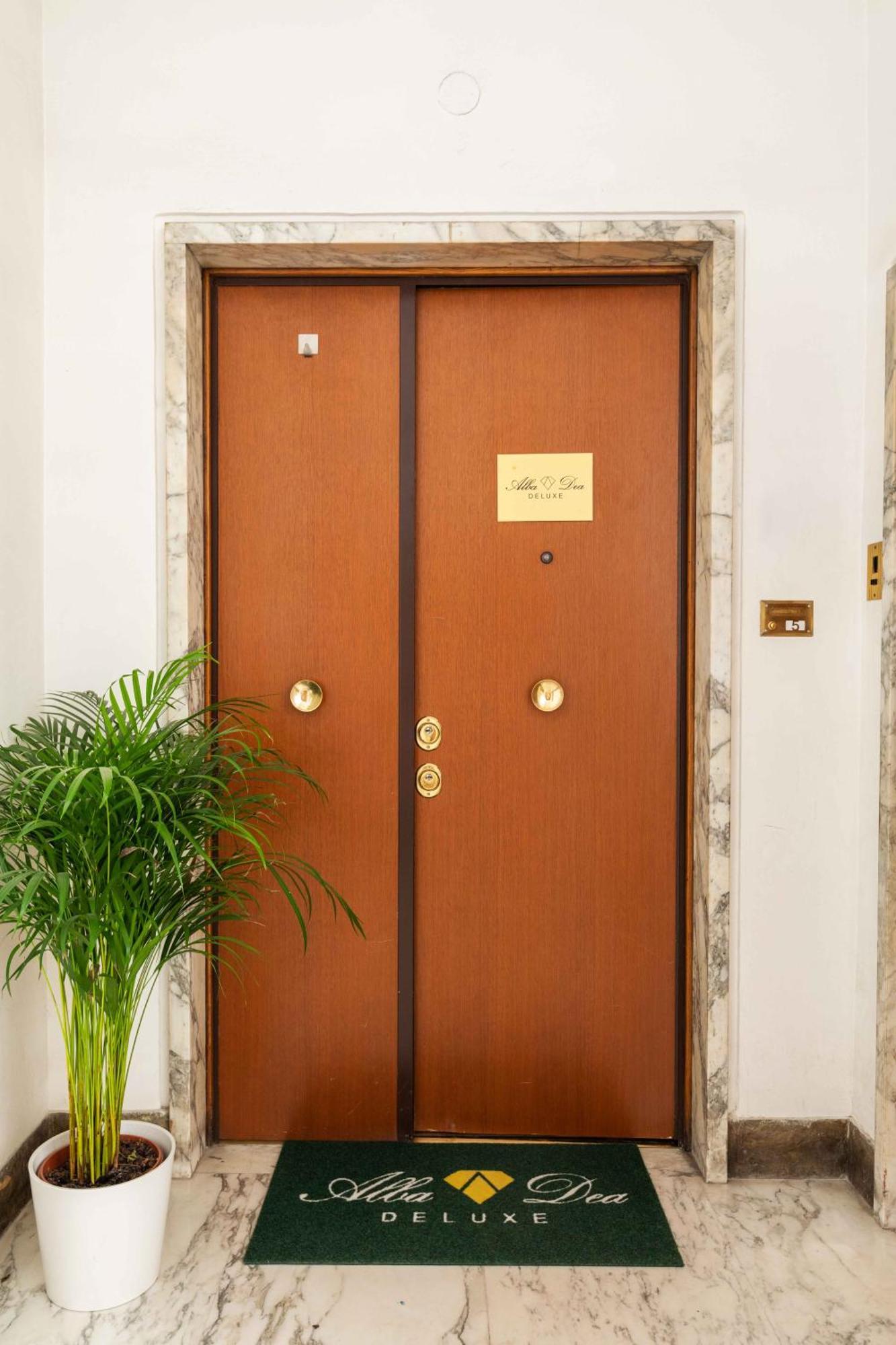 Albadea Deluxe * Rome