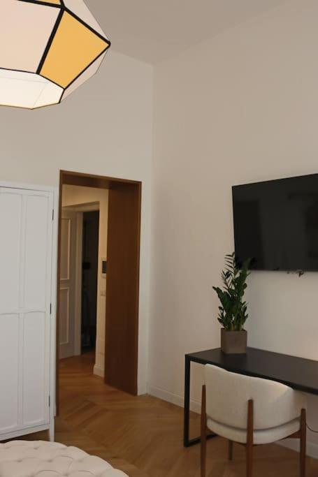 Deluxe Loft - Via Veneto Apartment *