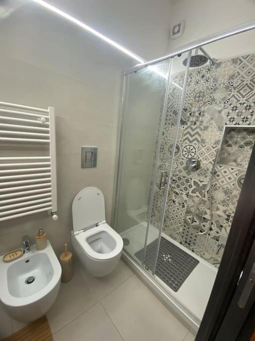 Vatican Paradise Pisana 43 * Roma