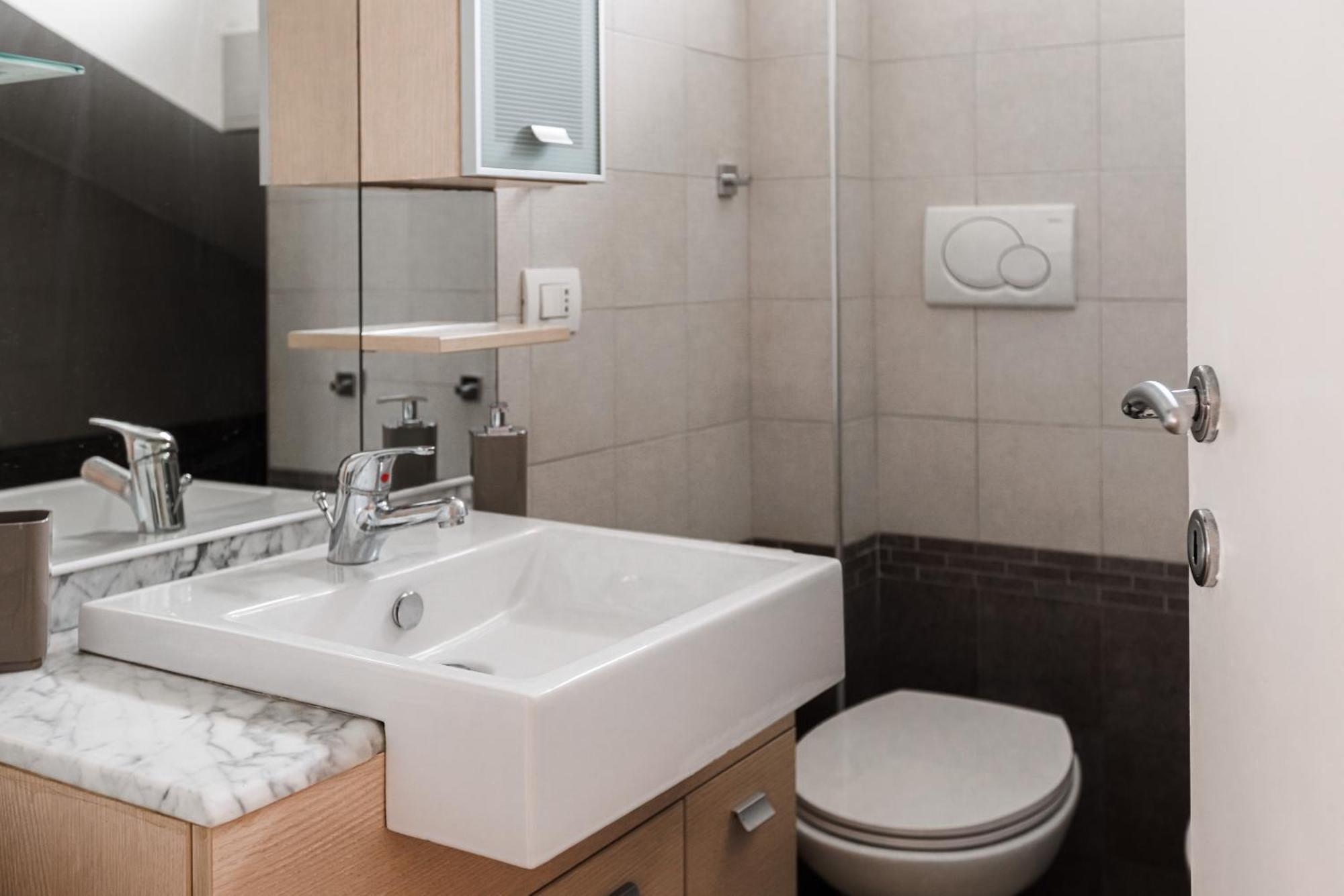 Casetta Ginevra - Close To Metro C Apartment