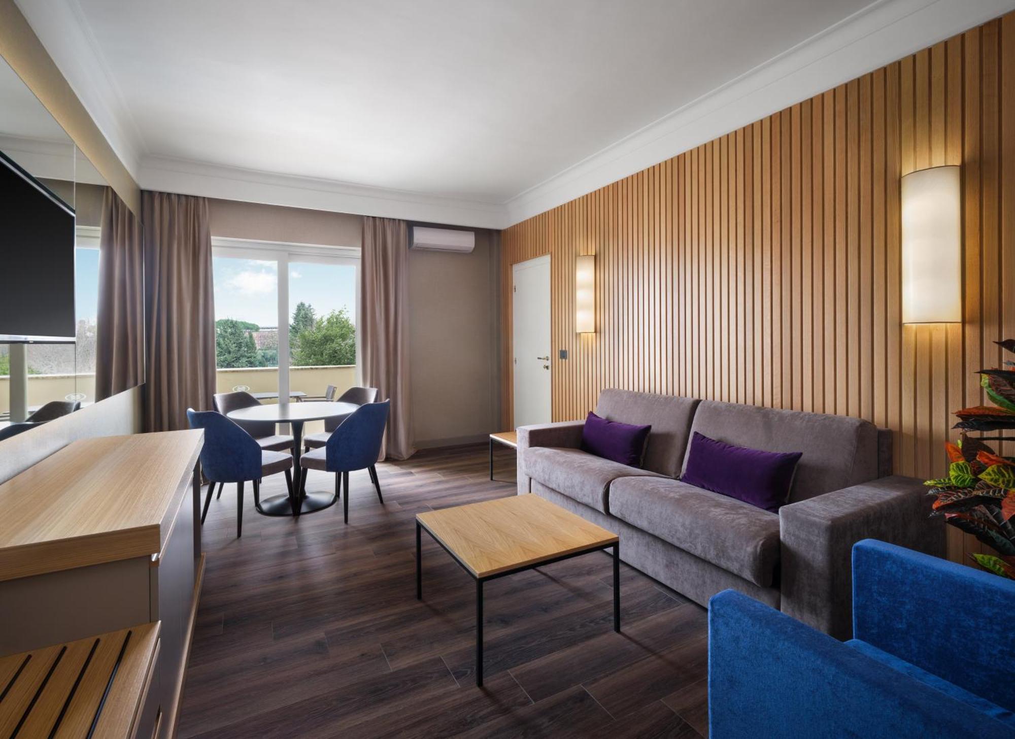 Hotel Crowne Plaza St. Peter's By Ihg 4*