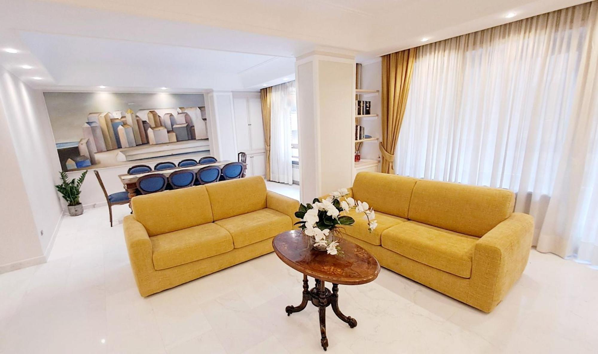 Apartment Vinyle Vatican