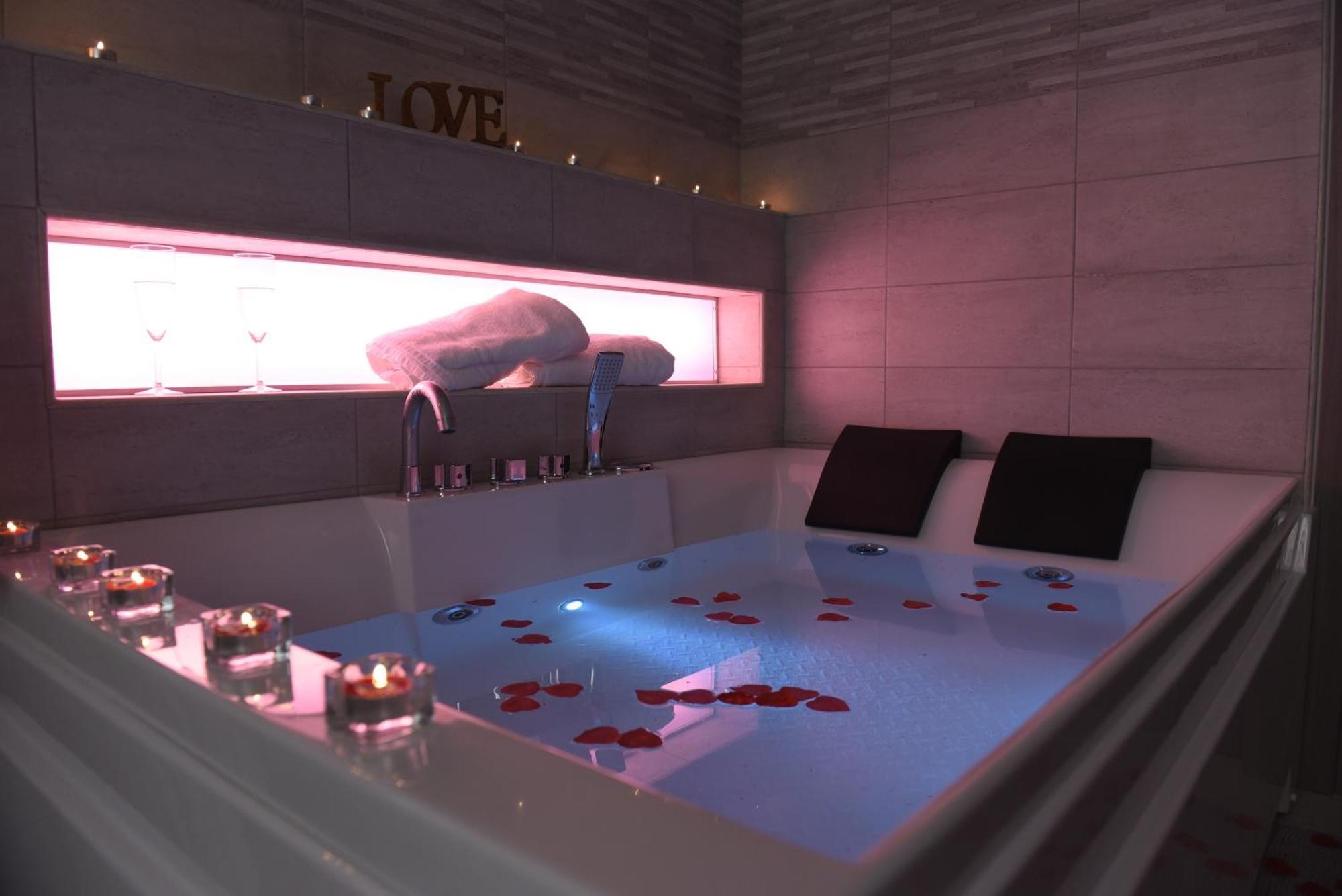 Appartement Nido Di Suite, Jacuzzi King Size, Metro C