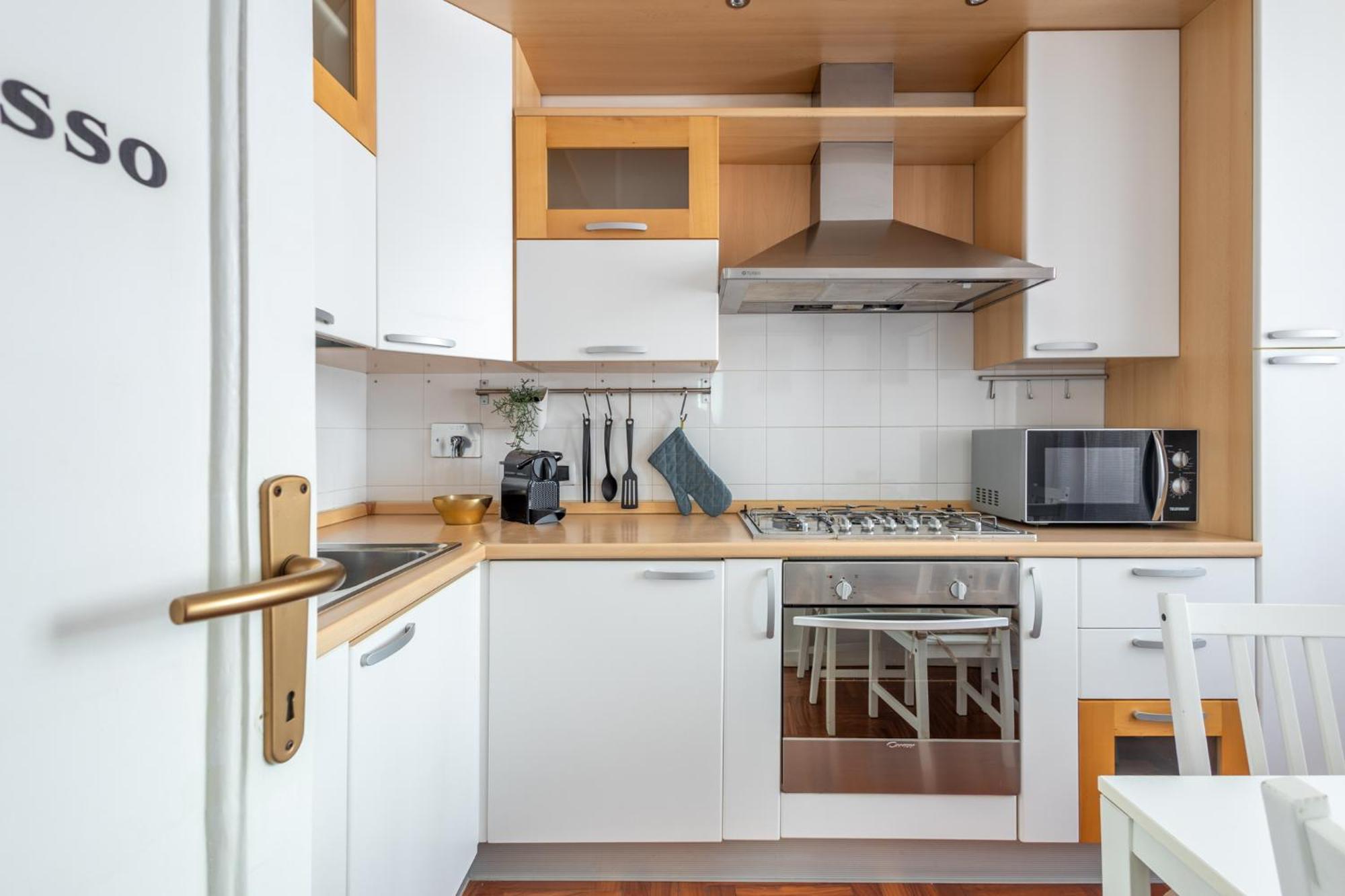 Your Elegant Loft At Termini Station Apartment *