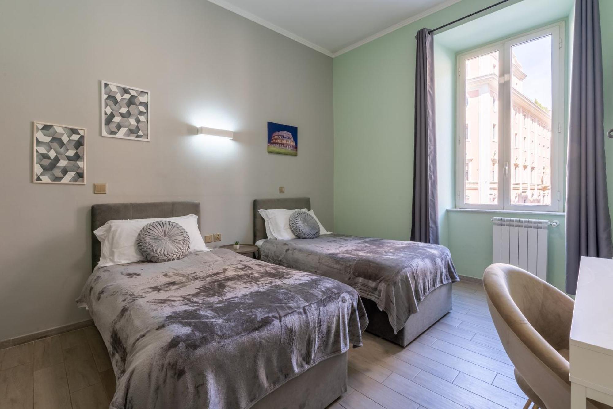 Leoni Di Giada - Close To Station 3* Rome