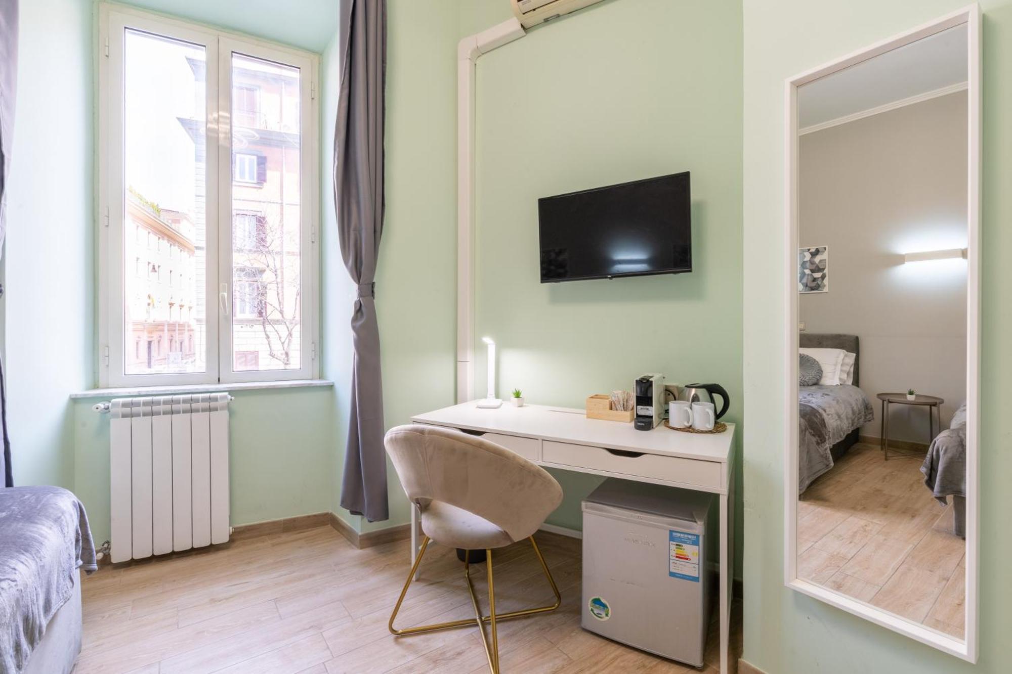 Couette-café Leoni Di Giada - Close To Station 3*