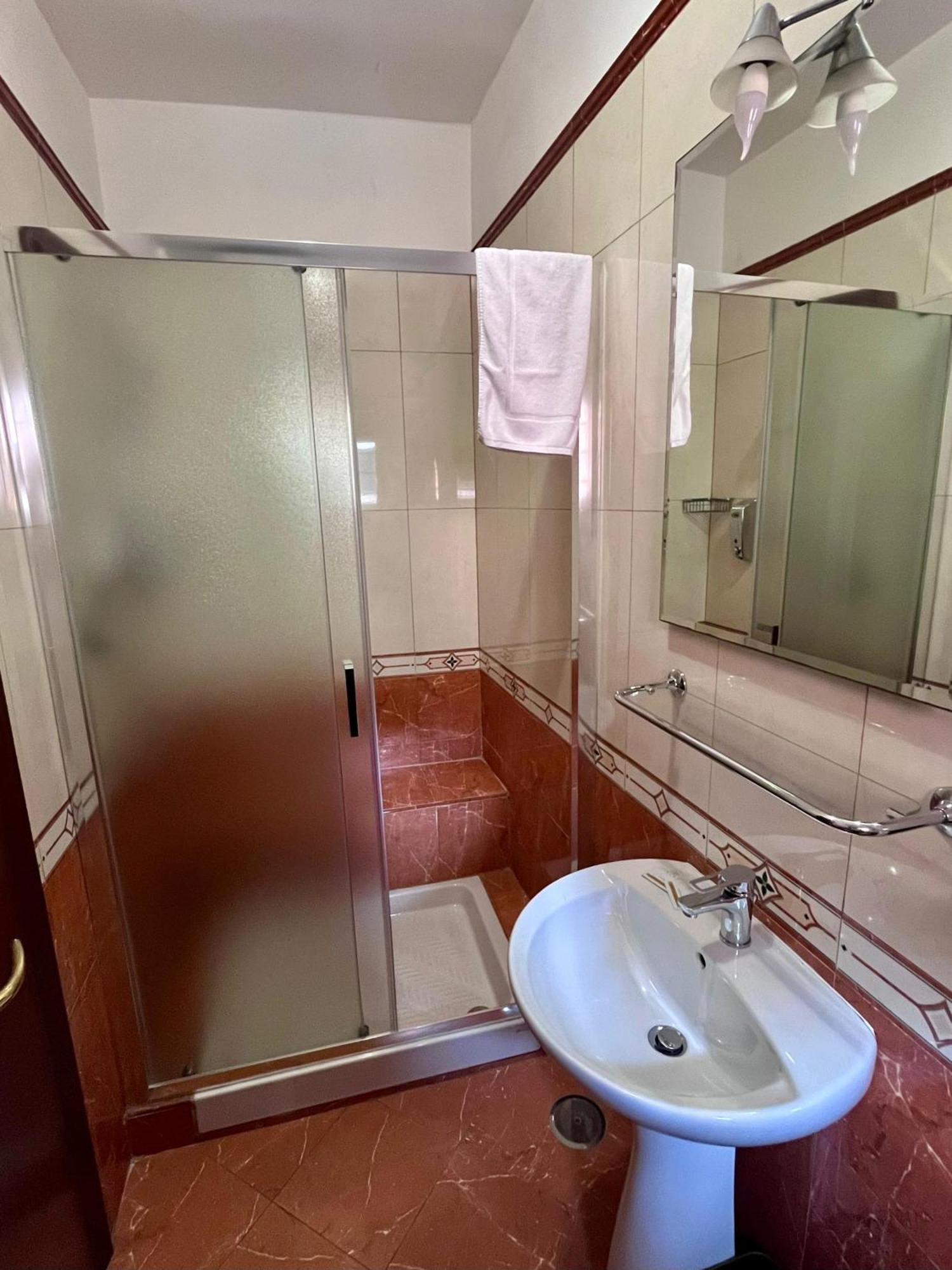 Hotel Domus Tiberina 2*