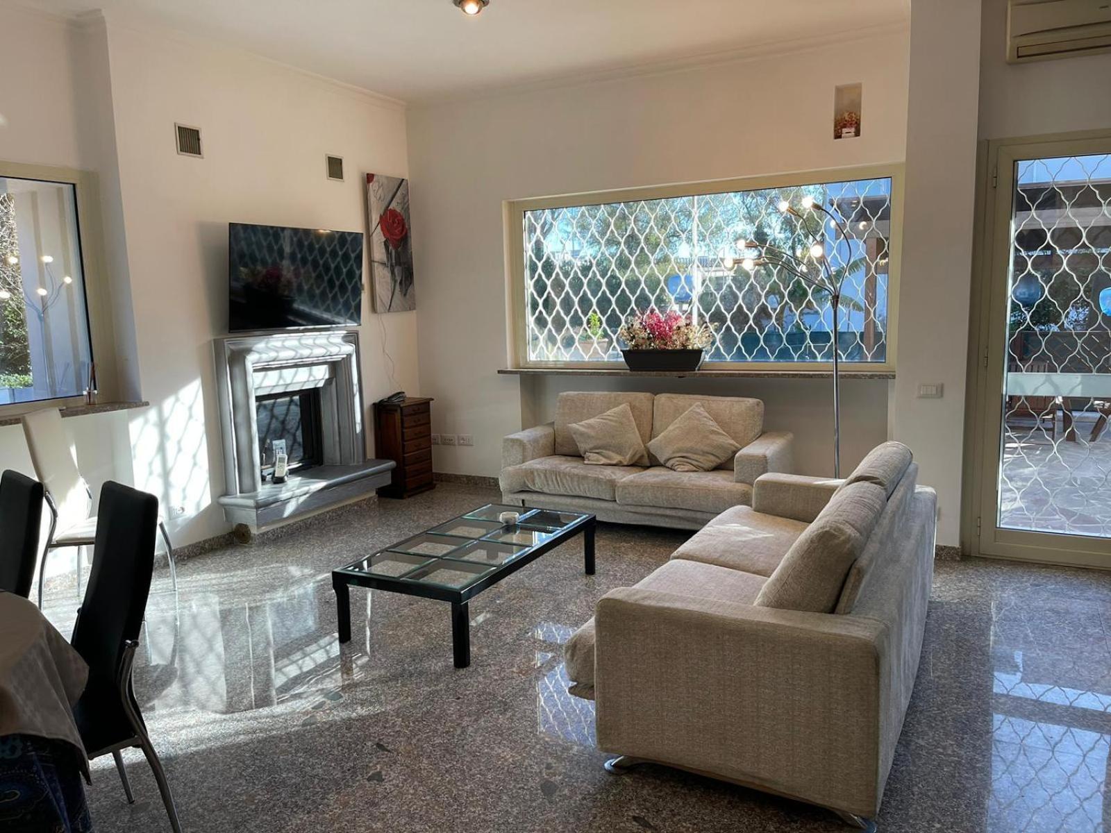 Apartment In Naomi Rome