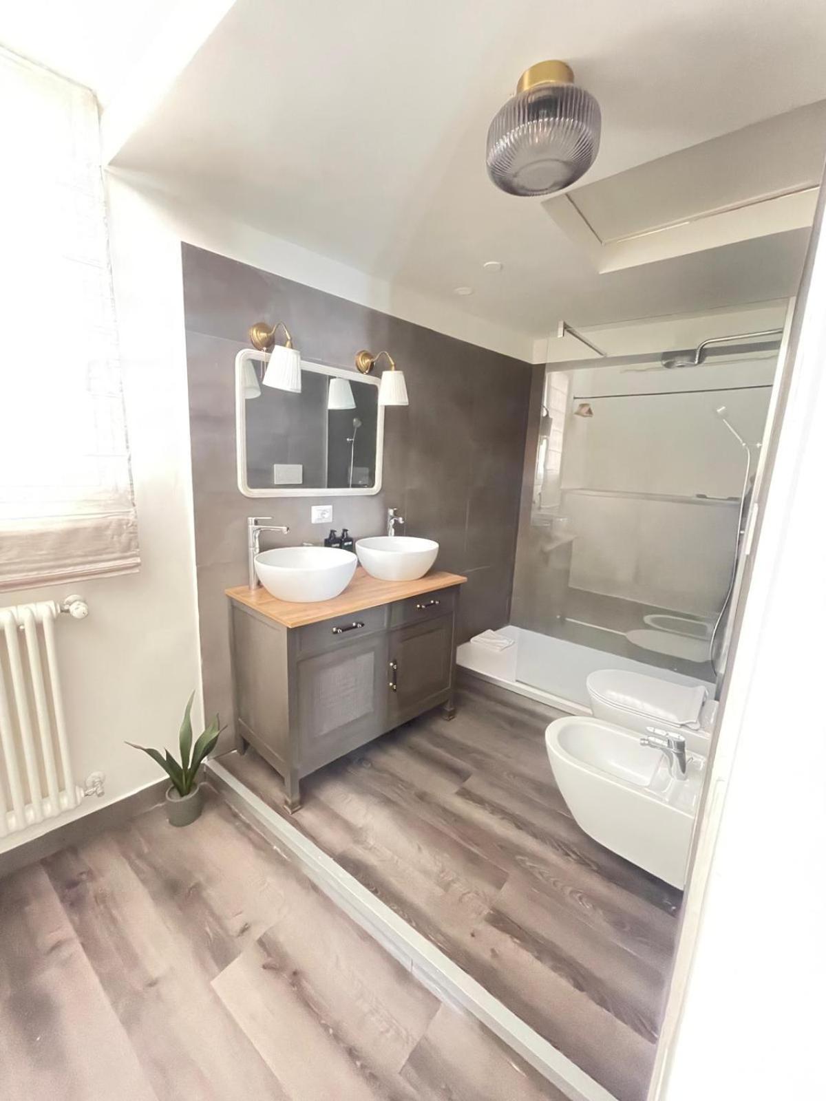 Lucilla's San Pietro Station Appartement