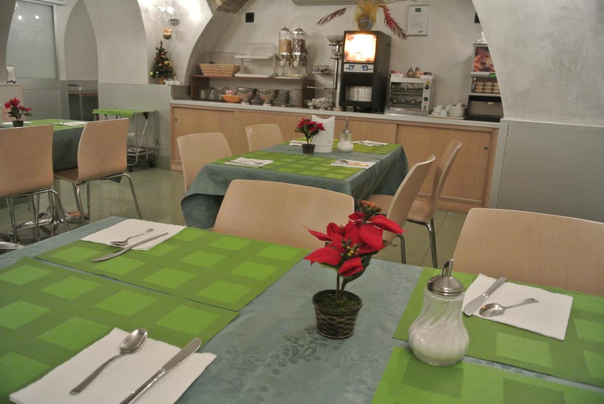 Hotel Dei Mille Rome