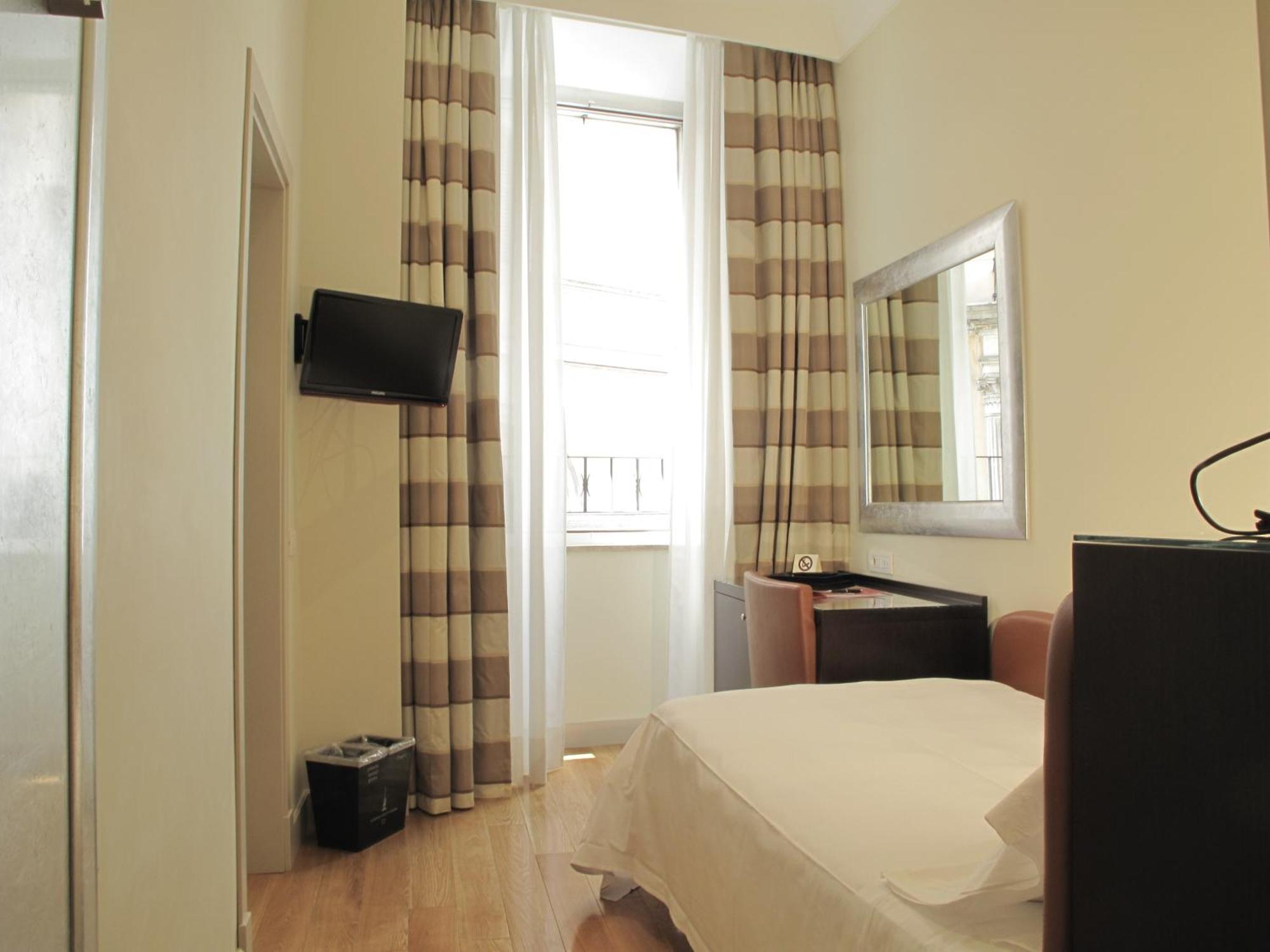 Hotel Santa Chiara Rome