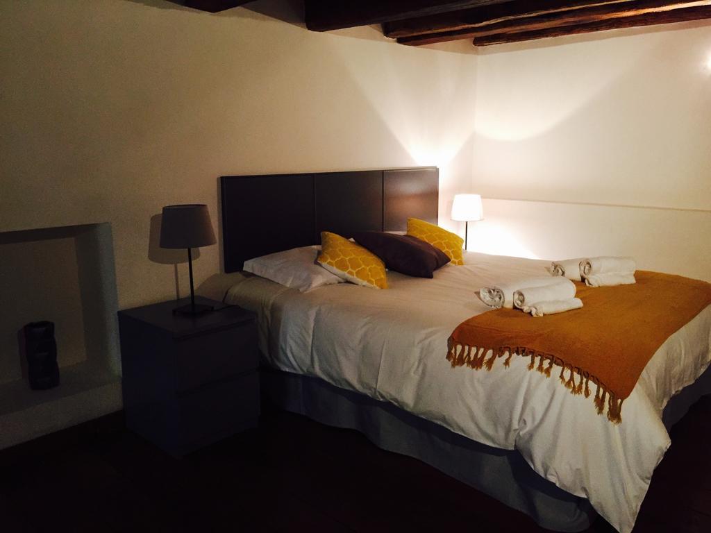 Home2rome - Trastevere Apartment *