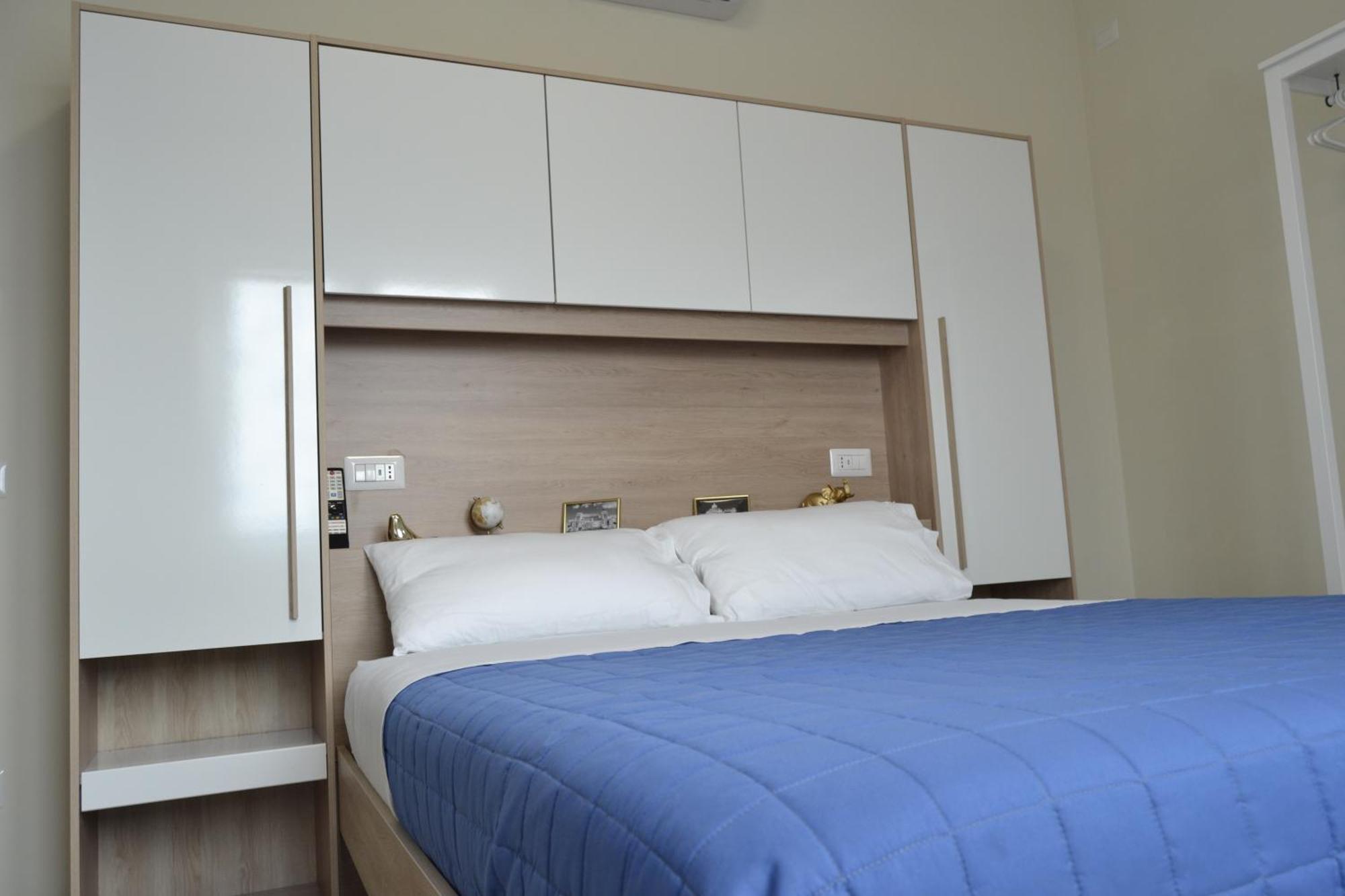 Appartement And Blue *