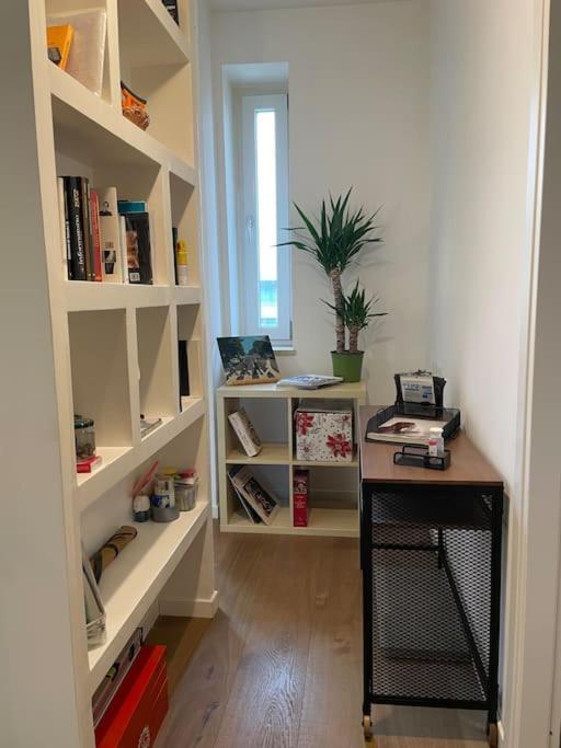 Delizioso - Vicino Metro A Apartamento