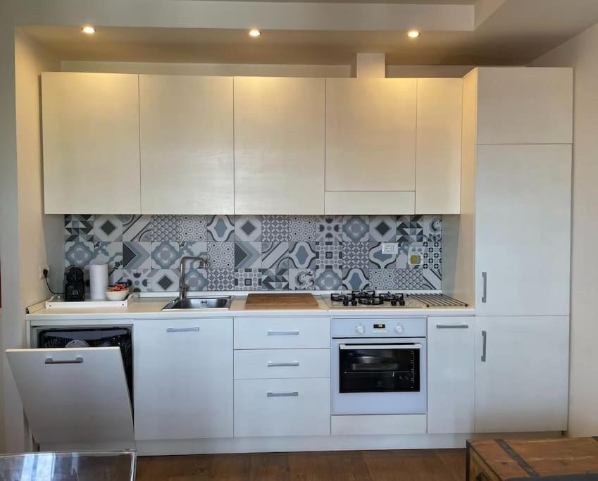Delizioso - Vicino Metro A Apartamento Roma