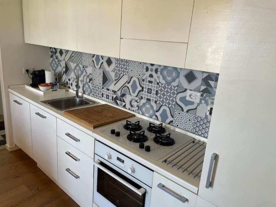 Delizioso - Vicino Metro A Apartamento *