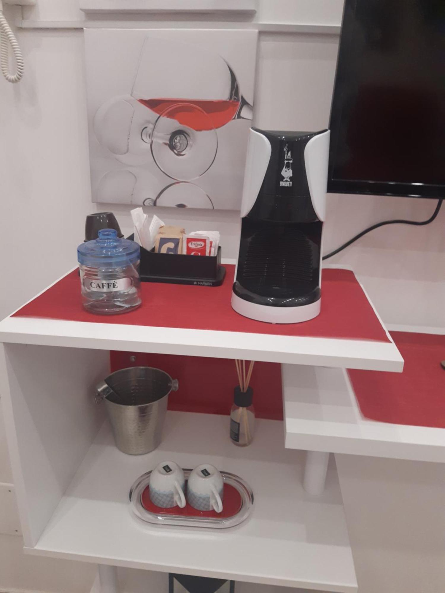 Nido Di Suite, Jacuzzi King Size, Metro C Appartement Rome
