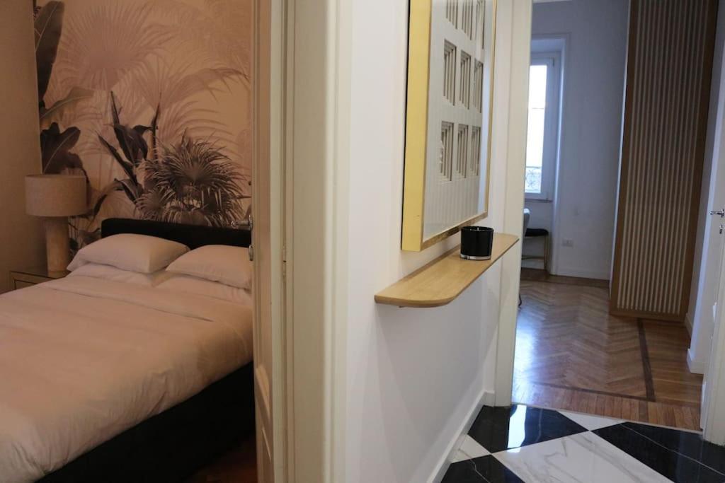 Trevi Fountain Luxury Flat