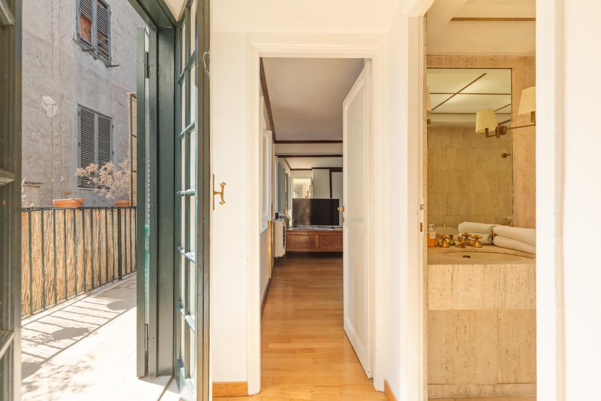 Piede Charming Apartment *