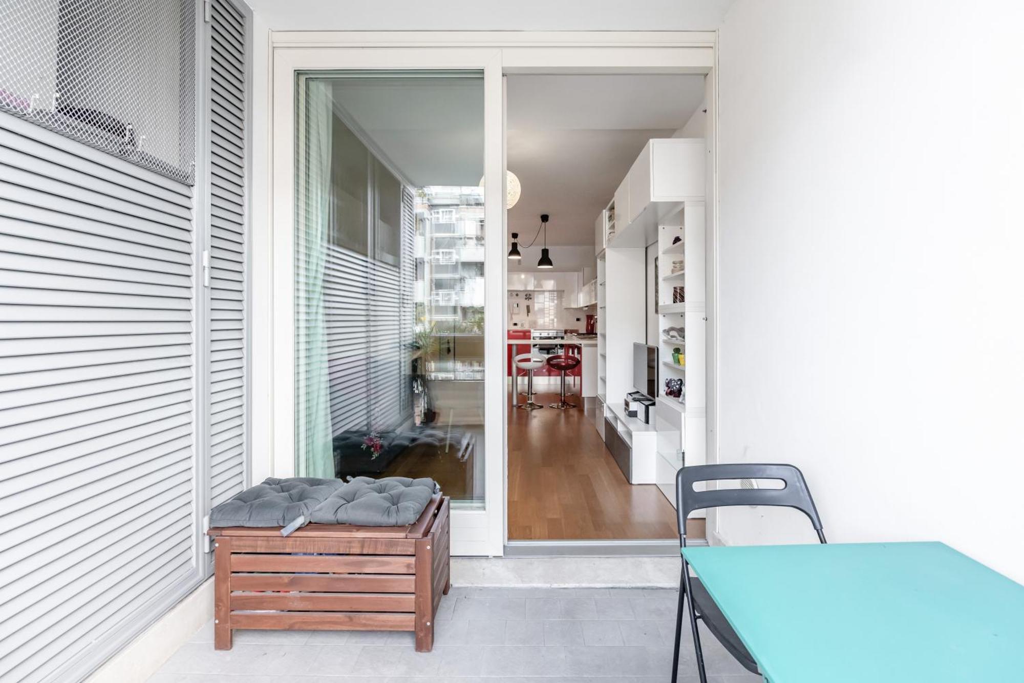 Portuense 107 - Bright Flat *