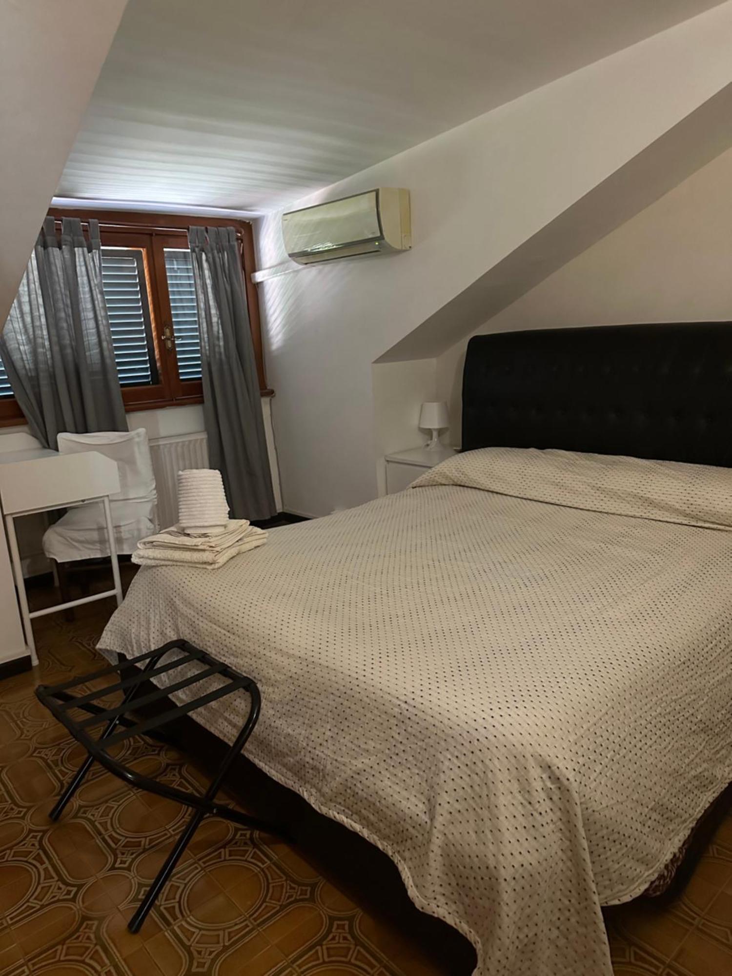 La Maison Blanche Bed & Breakfast