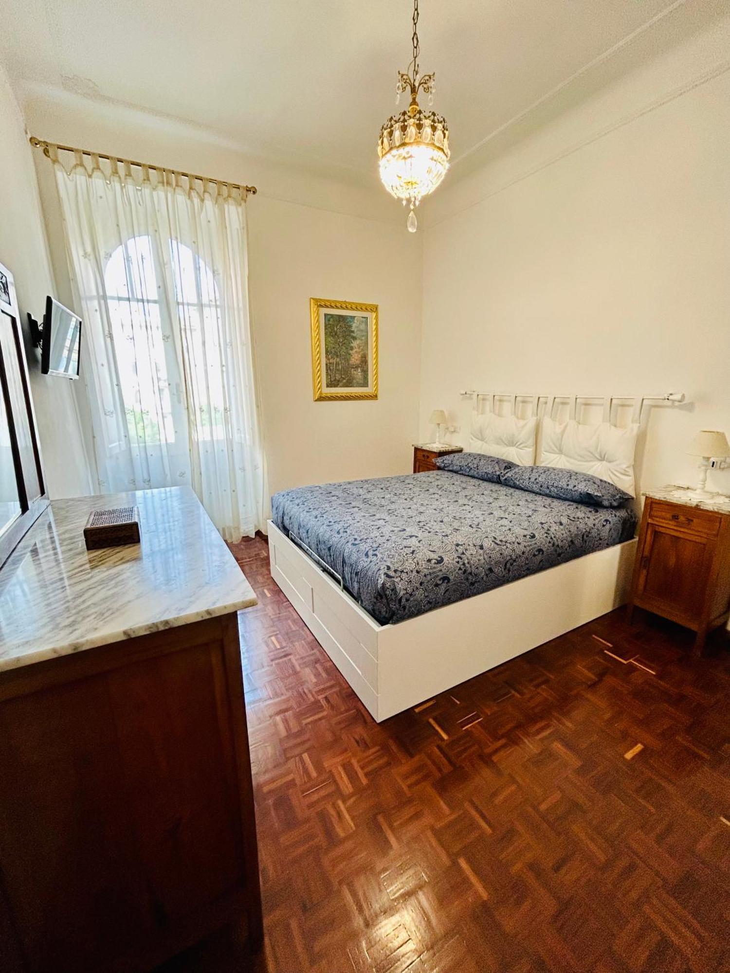 Prati Di Borgo Rome
