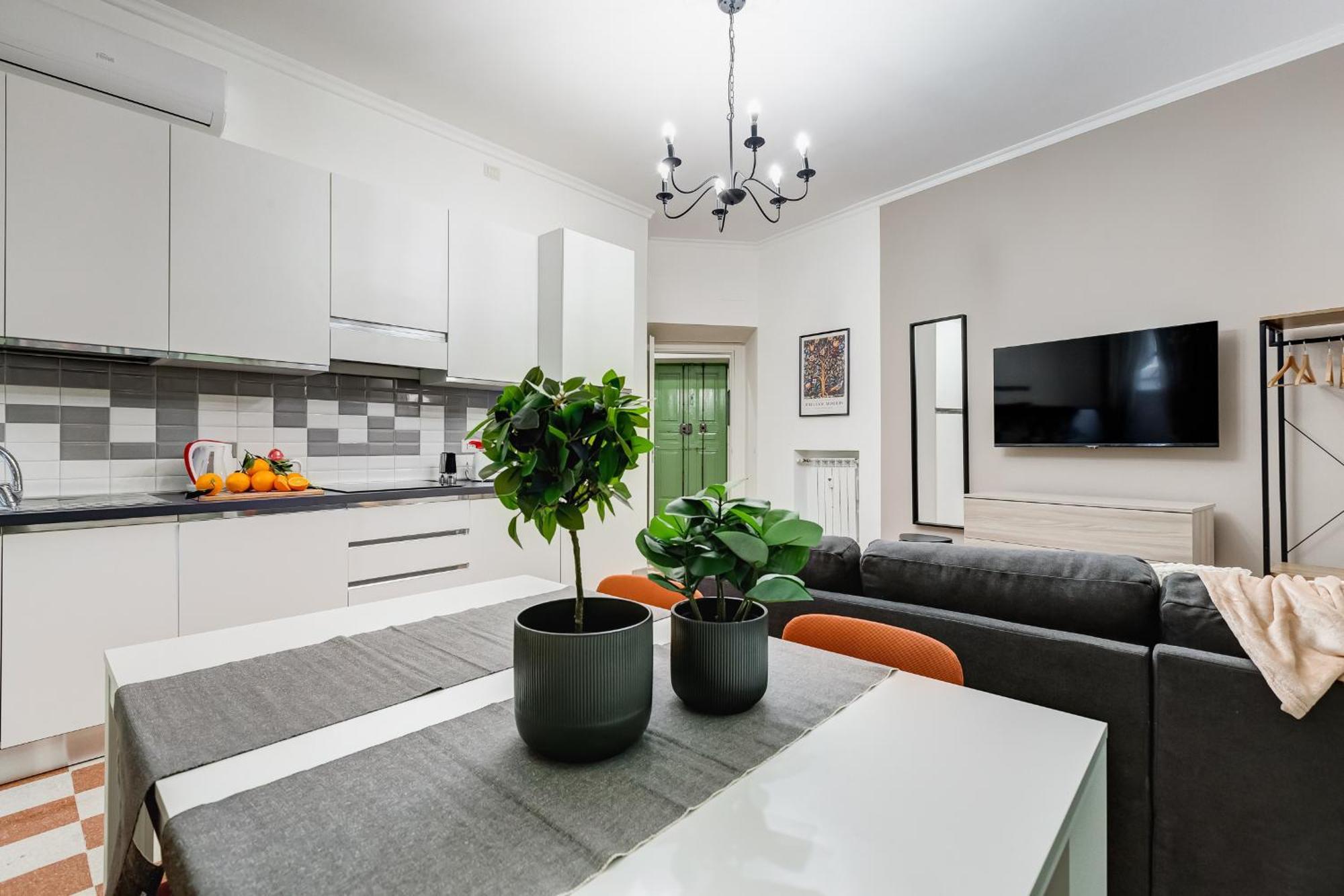 L&l Cozy 2-bdr In San Giovanni District * Rome